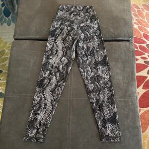 Aerie Snake Print Leggings - Black and Gray